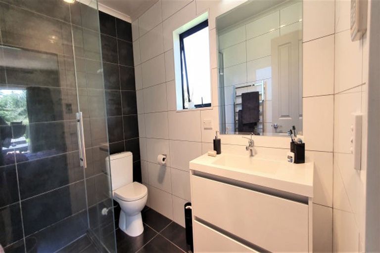 Photo of property in 66 Pohutukawa Drive, Levin, 5571