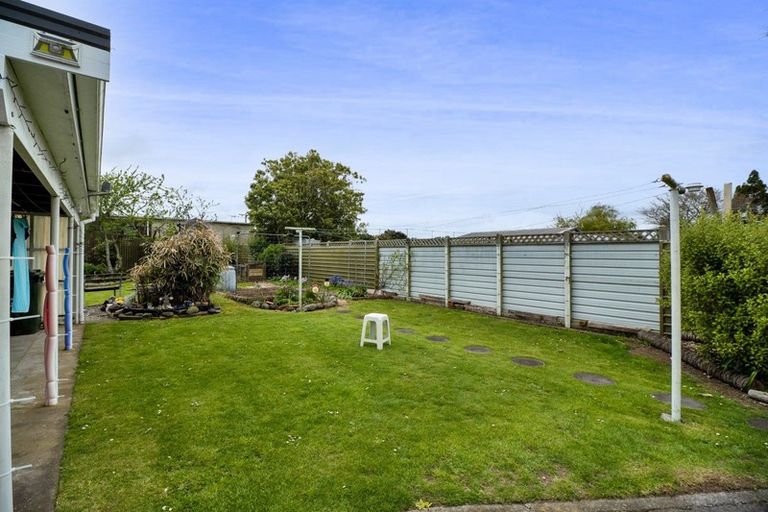 Photo of property in 28 Graham Street, Eltham, 4322