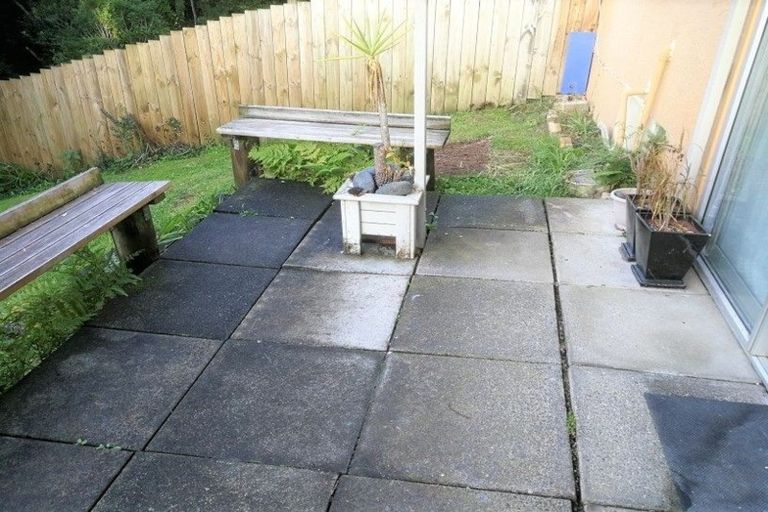 Photo of property in 2/48 Spinella Drive, Bayview, Auckland, 0629