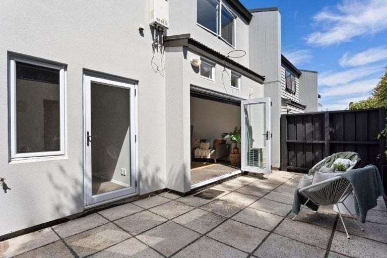 Photo of property in 82c Fourth Avenue, Tauranga, 3110
