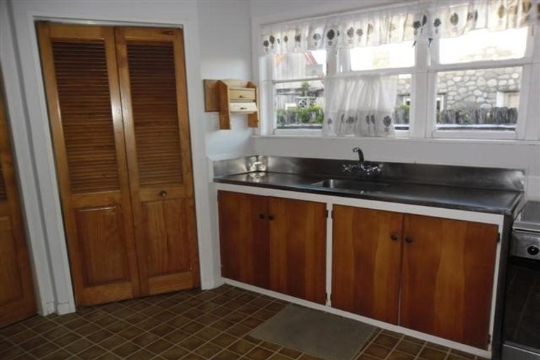 Photo of property in 1/945 High Street, Avalon, Lower Hutt, 5011