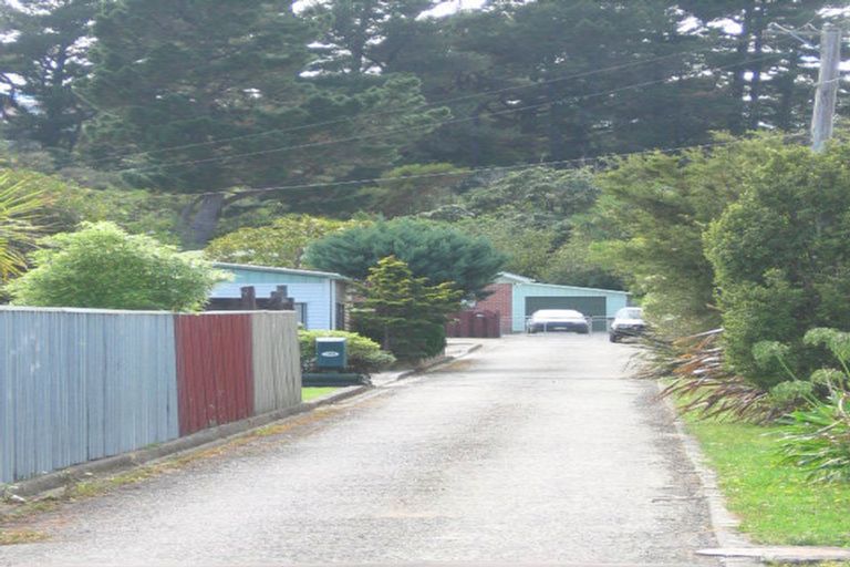 Photo of property in 1/39c Moeraki Road, Maoribank, Upper Hutt, 5018