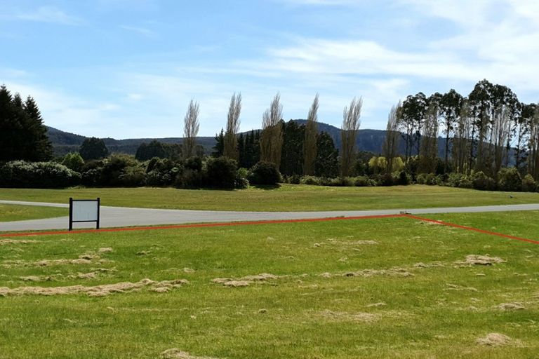 Photo of property in 34 The Fairways, Kinloch, Taupo, 3377