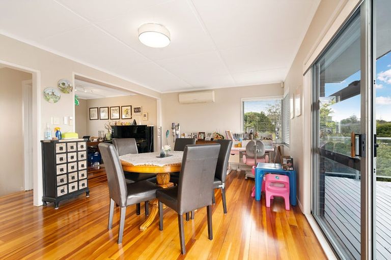 Photo of property in 229 Golf Road, Titirangi, Auckland, 0604