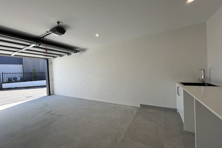 Photo of property in 2/36 Henry Tayler Rise, Wainui, 0932