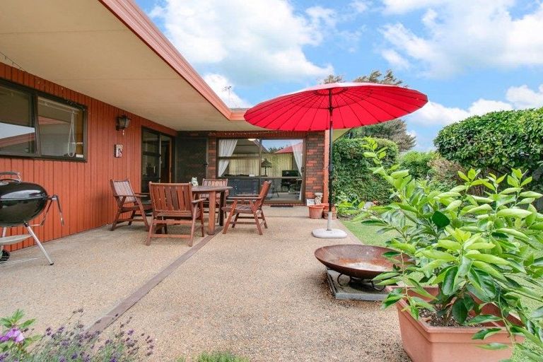 Photo of property in 39 Auckland Road, Greenmeadows, Napier, 4112