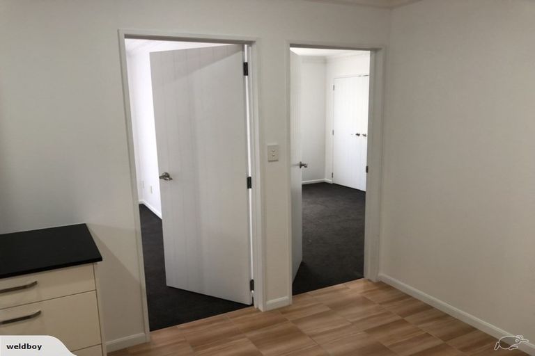 Photo of property in 43 Medallion Drive, Oteha, Auckland, 0632