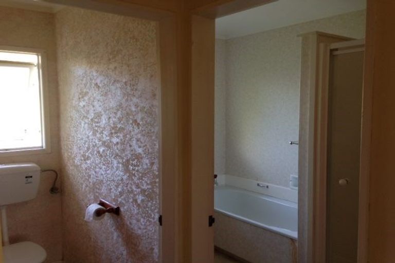 Photo of property in 17 Park Avenue, Waikanae, 5036