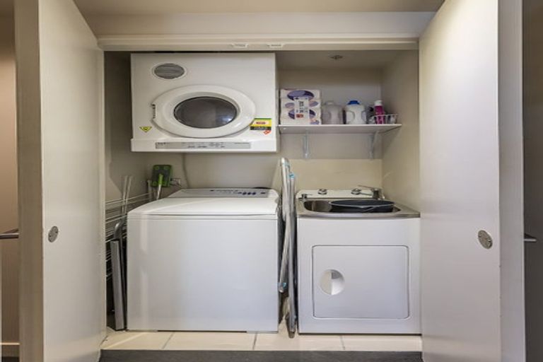 Photo of property in Monument Apartments, 8f/245 Wakefield Street, Te Aro, Wellington, 6011