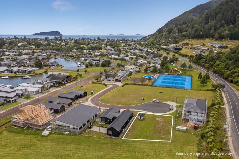 Photo of property in 16 Ian Hopper Way, Pauanui, 3579