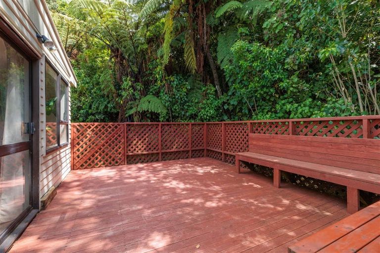 Photo of property in 29 Kahikatea Grove, Paparangi, Wellington, 6037