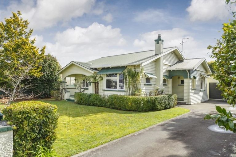 Photo of property in 10 Miro Street, Takaro, Palmerston North, 4410