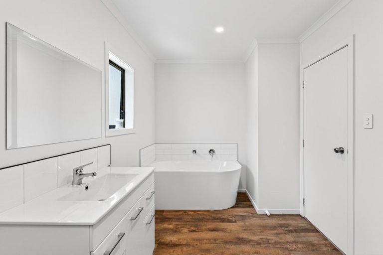 Photo of property in 105 Durham Drive, Havelock North, 4130