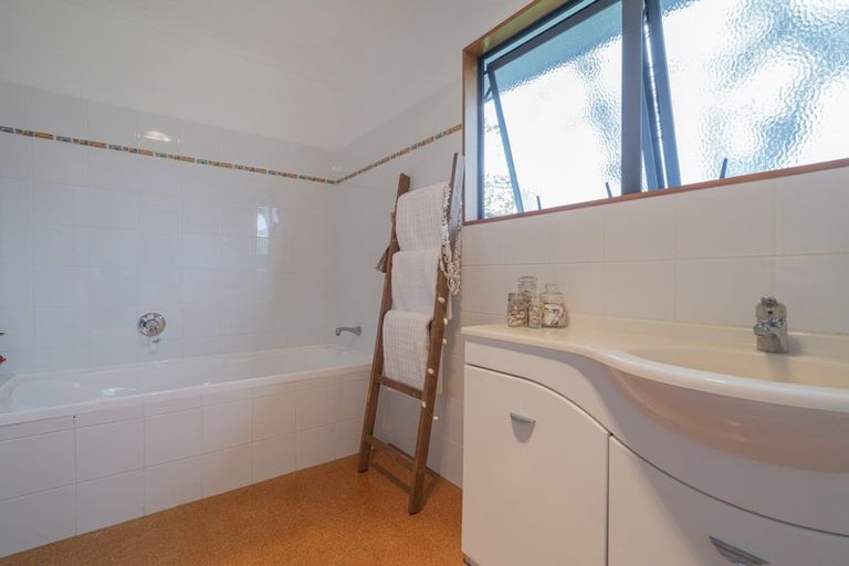 Photo of property in 12 Michelle Lane, Hahei, Whitianga, 3591