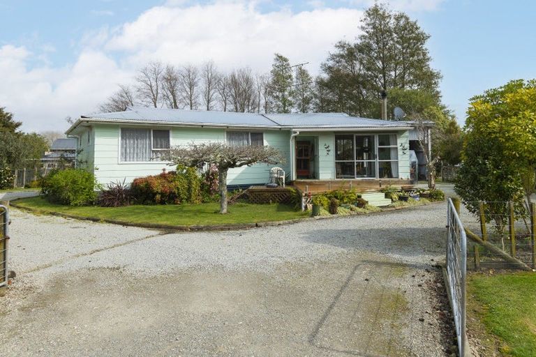 Photo of property in 13 Domain Road, Ormond, Gisborne, 4071