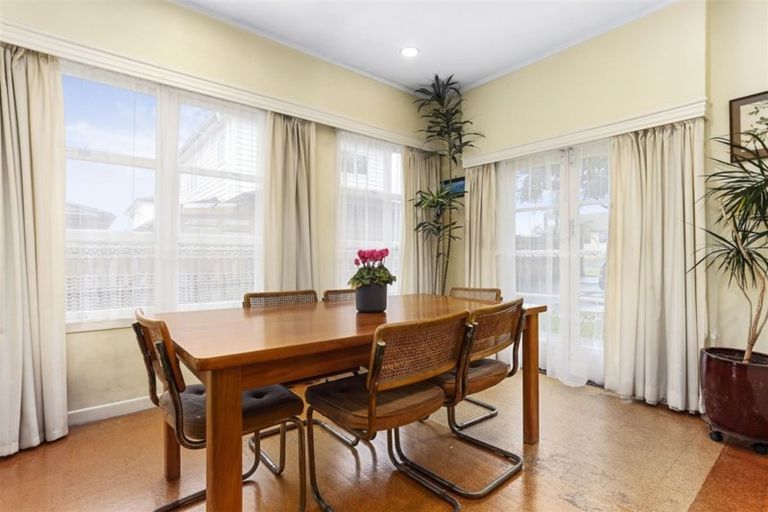 Photo of property in 18 Woolfield Road, Papatoetoe, Auckland, 2025