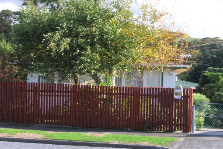 Photo of property in 126 Sievers Grove, Cannons Creek, Porirua, 5024