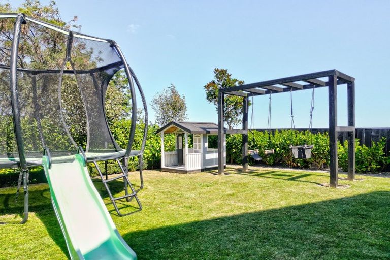 Photo of property in 23 Tirimoana Place, Otamatea, Whanganui, 4501