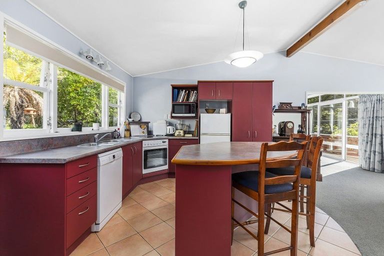 Photo of property in 76 Spencer Street, Crofton Downs, Wellington, 6035