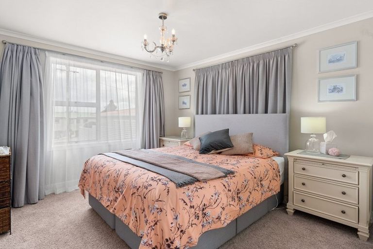 Photo of property in 16 Mcdonnell Street, Omokoroa, 3114