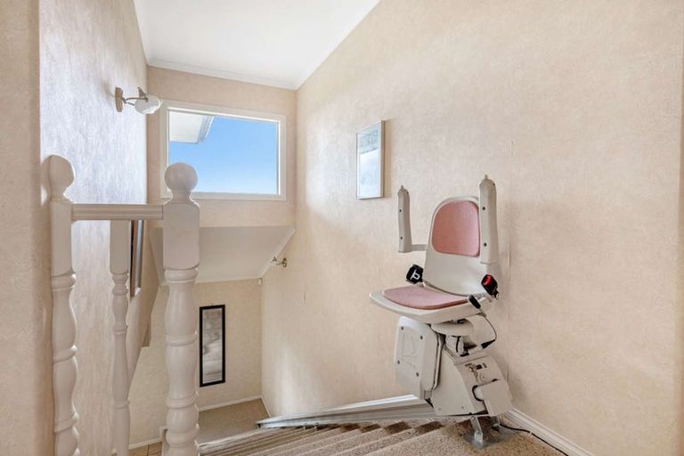 Photo of property in 22 Cobbe Place, Pomare, Rotorua, 3015