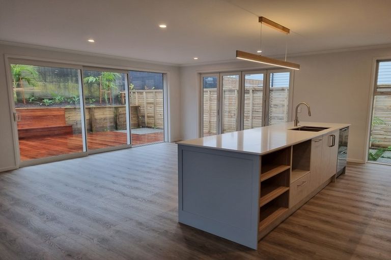 Photo of property in 5 Te Ara O Ngakeiha, Fitzroy, New Plymouth, 4312