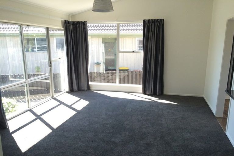 Photo of property in 42 Yearsley Place, Manurewa, Auckland, 2102