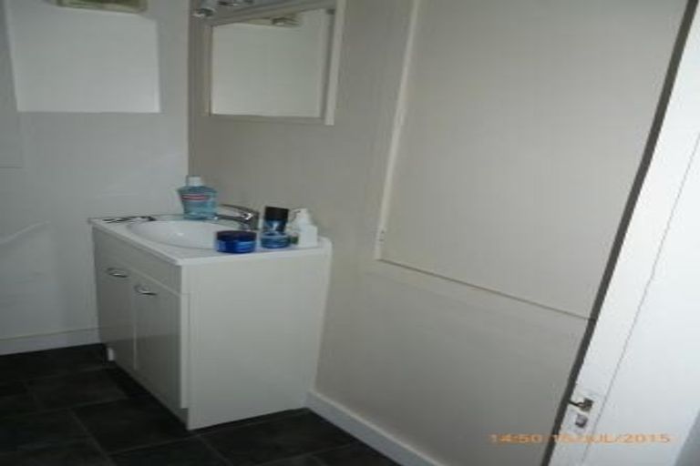 Photo of property in 2/44 Ribble Street, Island Bay, Wellington, 6023