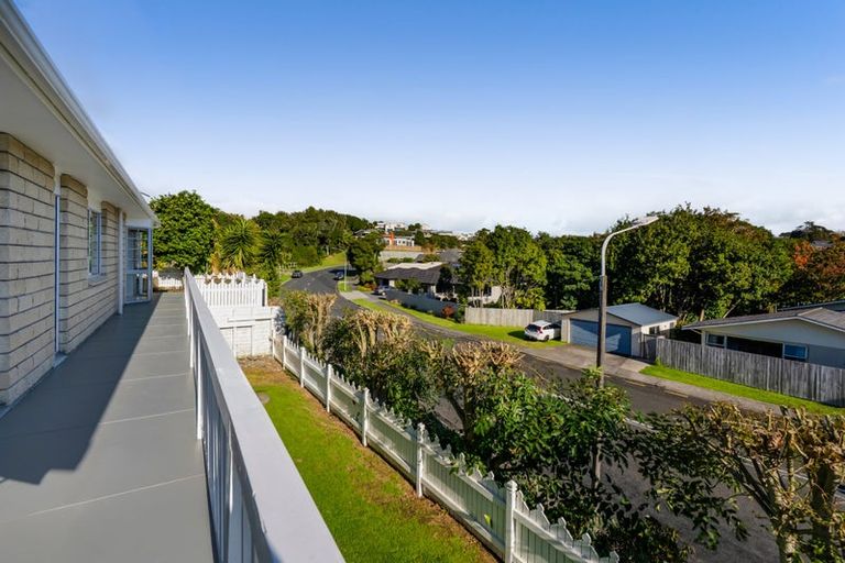 Photo of property in 51 Cumberland Street, Merrilands, New Plymouth, 4312