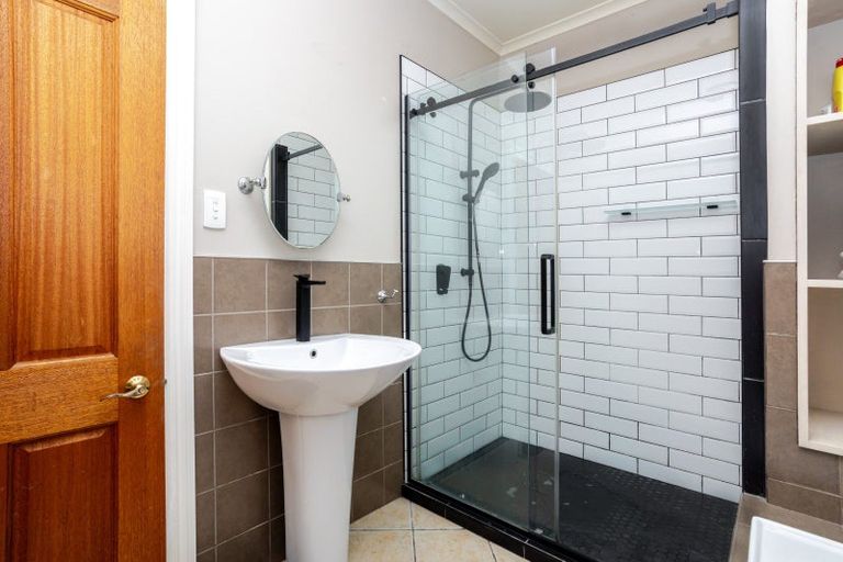 Photo of property in 63 Oparatai Road, Mangatainoka, Pahiatua, 4982