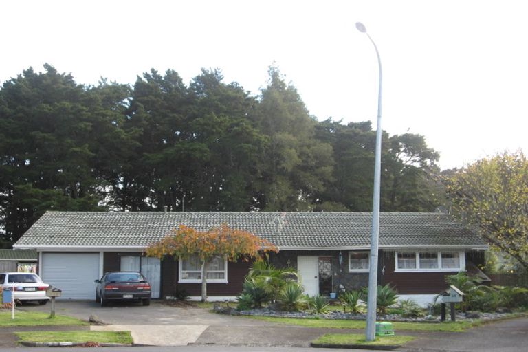 Photo of property in 12 Iorangi Place, Hillpark, Auckland, 2102
