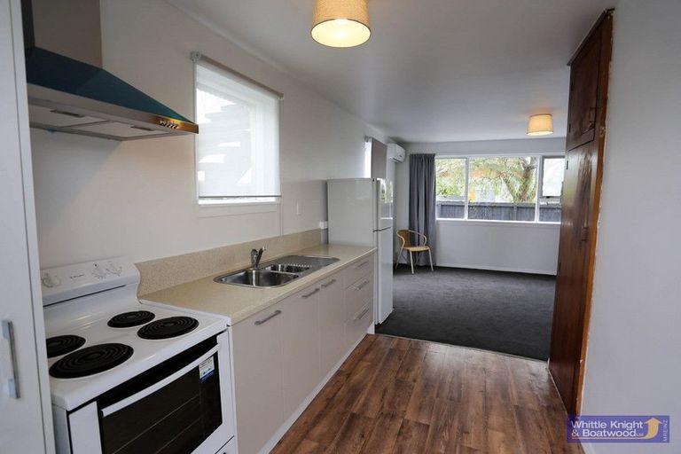 Photo of property in 3/2 Peverel Street, Riccarton, Christchurch, 8011
