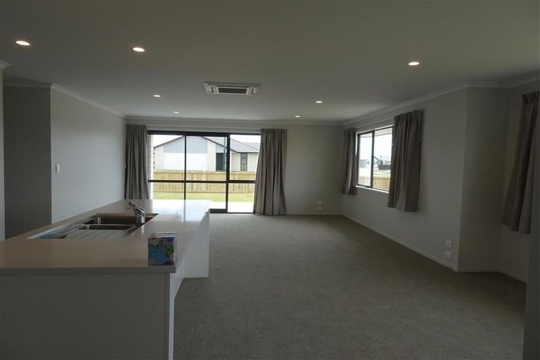 Photo of property in 6 Piata Street, Papamoa Beach, Papamoa, 3118