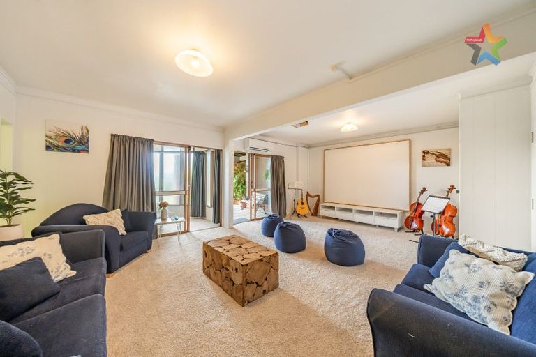 Photo of property in 128a Manuka Street, Stokes Valley, Lower Hutt, 5019