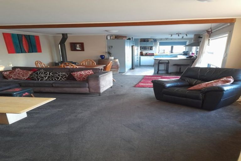 Photo of property in 992 Paerata Road, Paerata, Drury, 2676