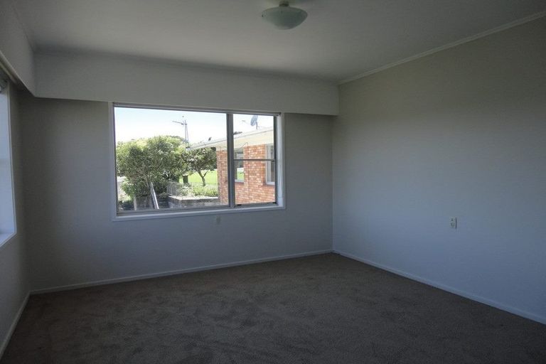 Photo of property in 2/22 Abercrombie Street, Howick, Auckland, 2014