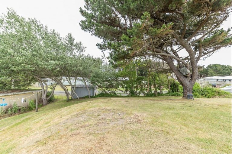 Photo of property in 36 Muapoko Street, Himatangi Beach, Foxton, 4891