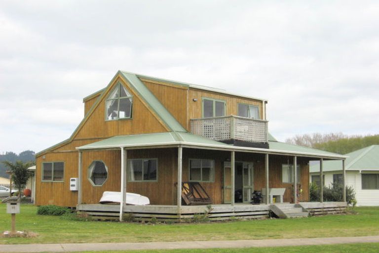 Photo of property in 14 Pipi Dune, Whitianga, 3510