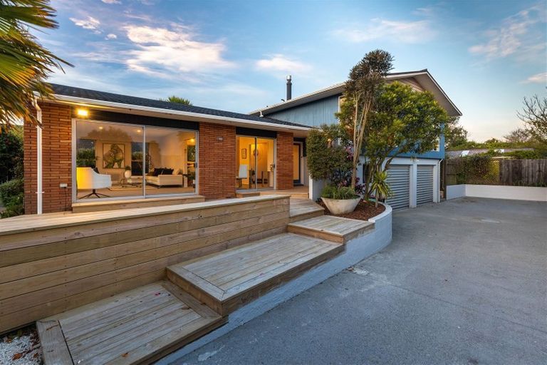 Photo of property in 6 Chilton Drive, Mairehau, Christchurch, 8052