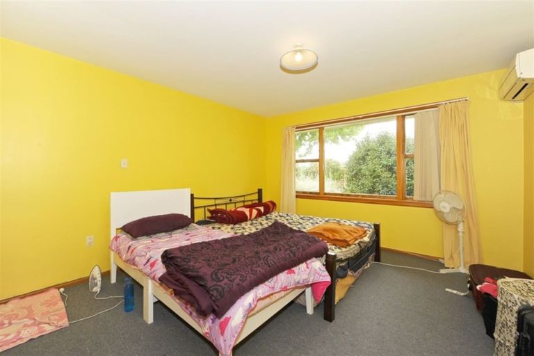 Photo of property in 4 Lochee Road, Upper Riccarton, Christchurch, 8041