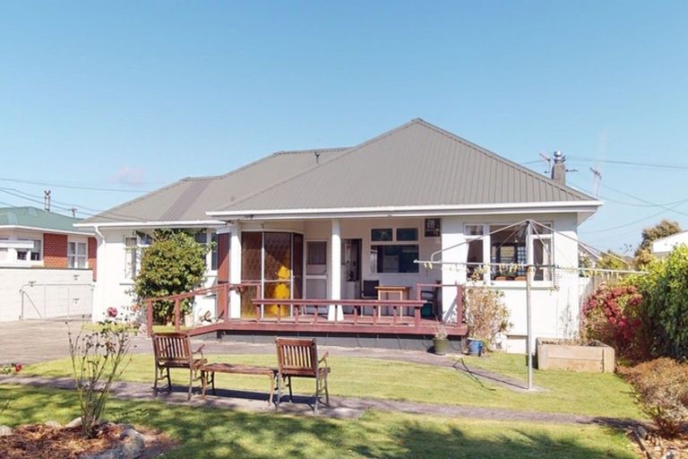 Photo of property in 6 Worcester Street, Levin, 5510