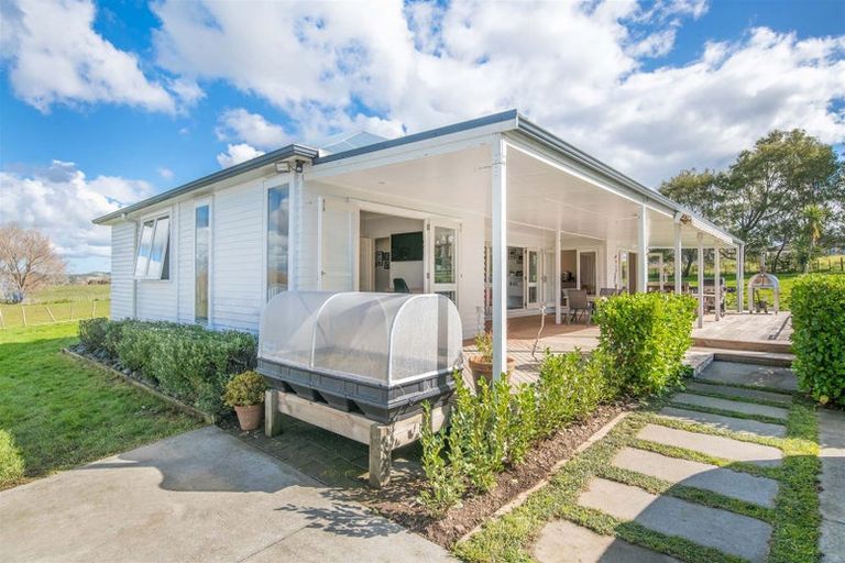 Photo of property in 327 Postman Road, Dairy Flat, Albany, 0794