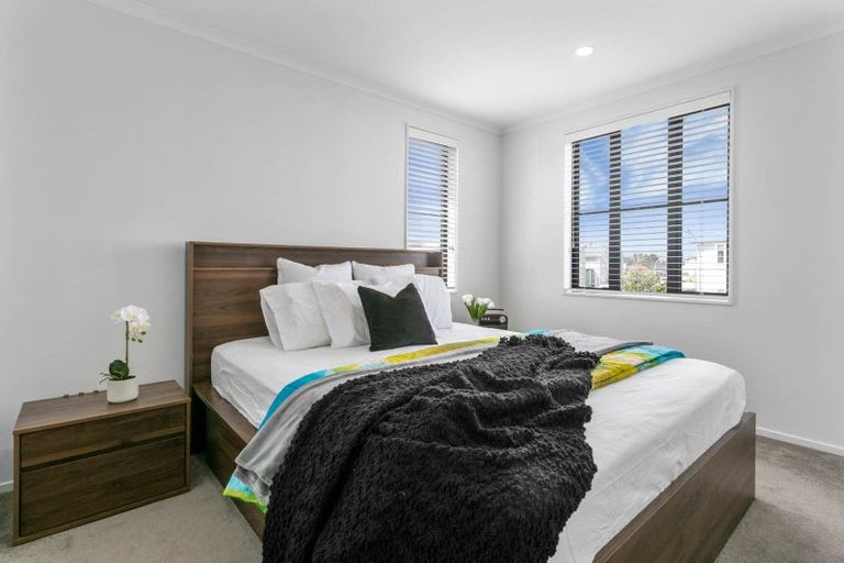 Photo of property in 69 Saddleback Crescent, Papakura, 2110