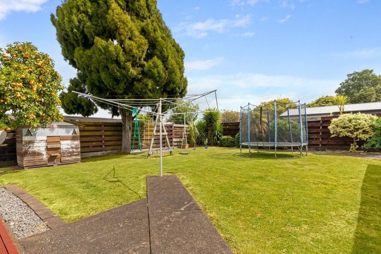 Photo of property in 27 Dunlop Road, Te Puke, 3119