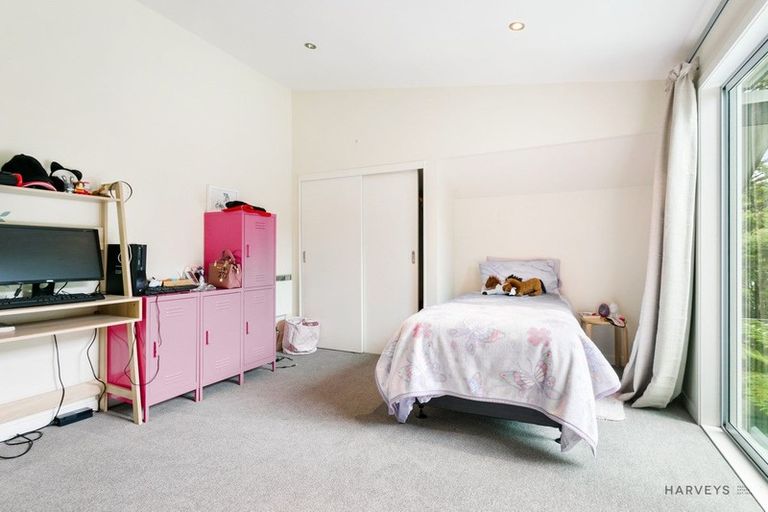 Photo of property in 13 Miha Road, Titirangi, Auckland, 0604