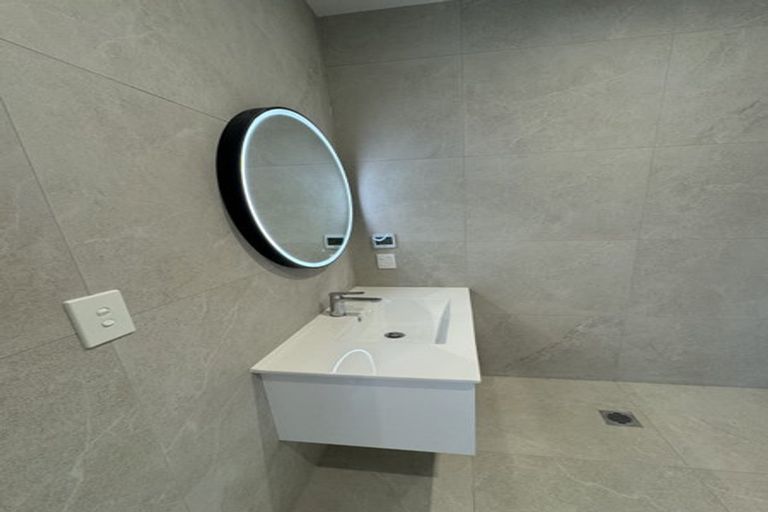 Photo of property in 72 Arran Drive, Orewa, 0931