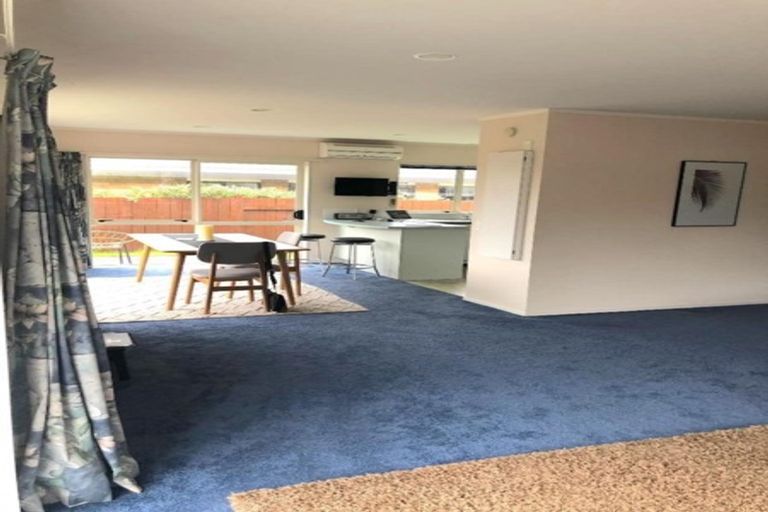 Photo of property in 3b Hemi Street, Waikanae, 5036