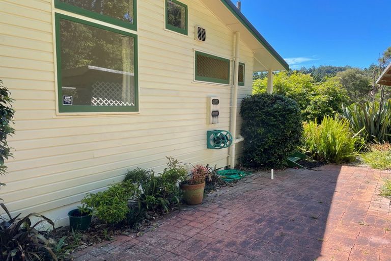 Photo of property in 38 Daffodil Street, Titirangi, Auckland, 0604