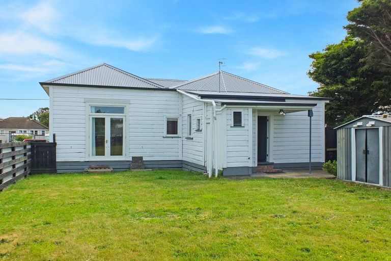 Photo of property in 6 Coley Street, Foxton, 4814