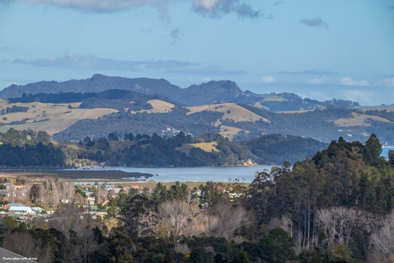 Photo of property in 285 Bellville Drive, Coromandel, 3506